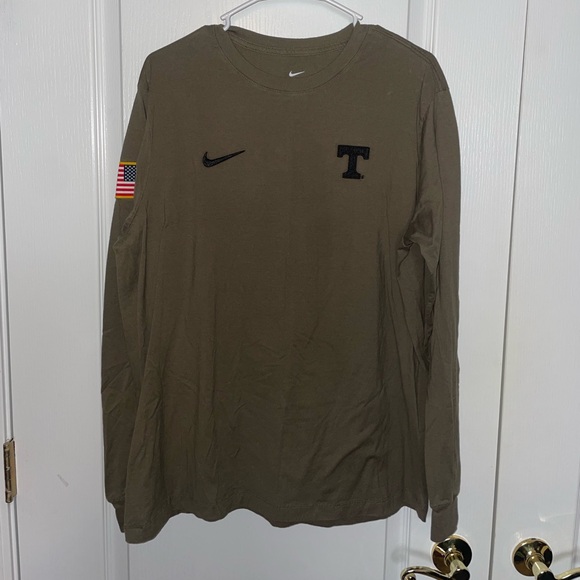 Nike Shirts L Nike Ut Military Recognition Poshmark